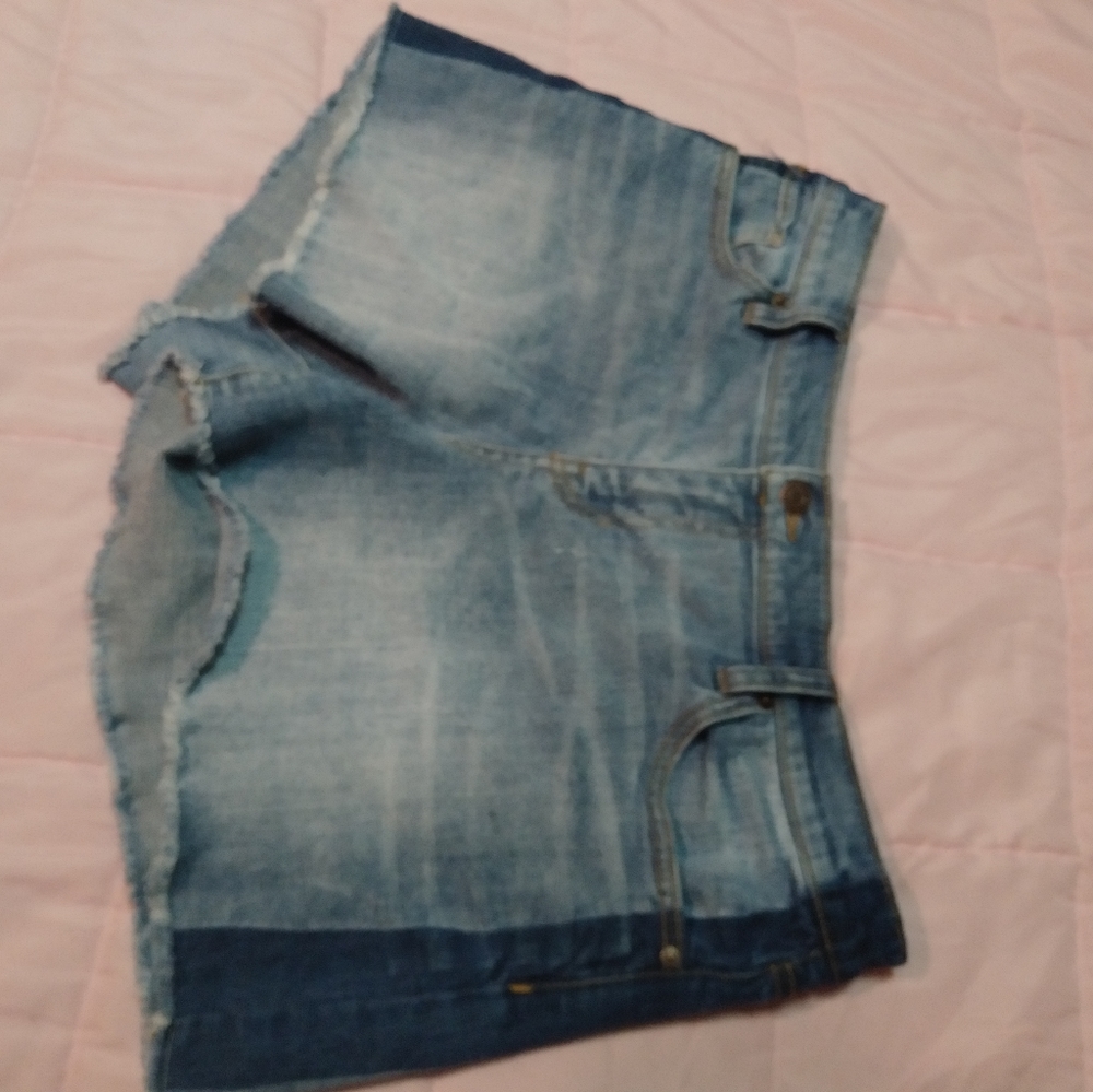 Size 12 Soho 2 toned shorts